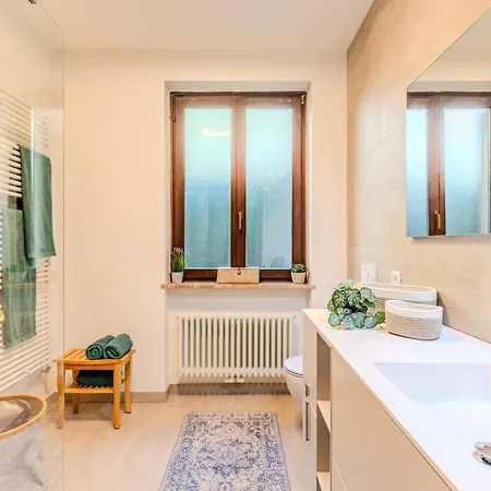 Villa Miralago By Interhome
