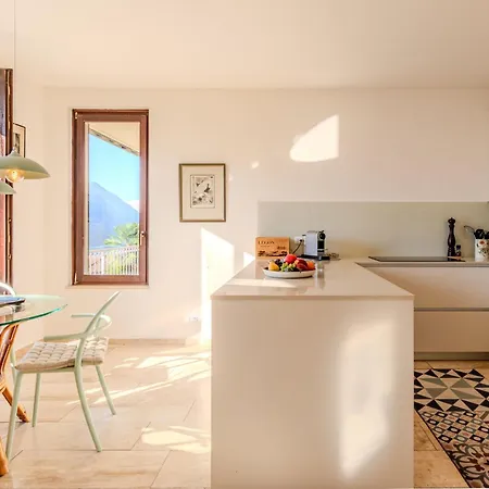 Villa Miralago By Interhome
